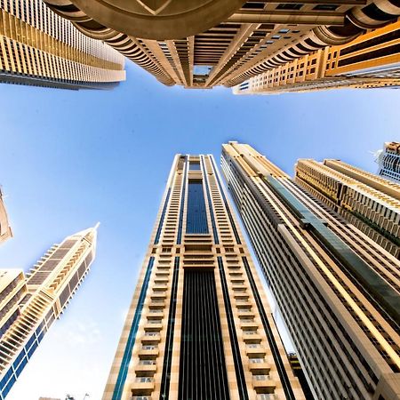 Budget Rooms With Private Bathroom For 'Girls' Only In Dubai, Marina Dış mekan fotoğraf