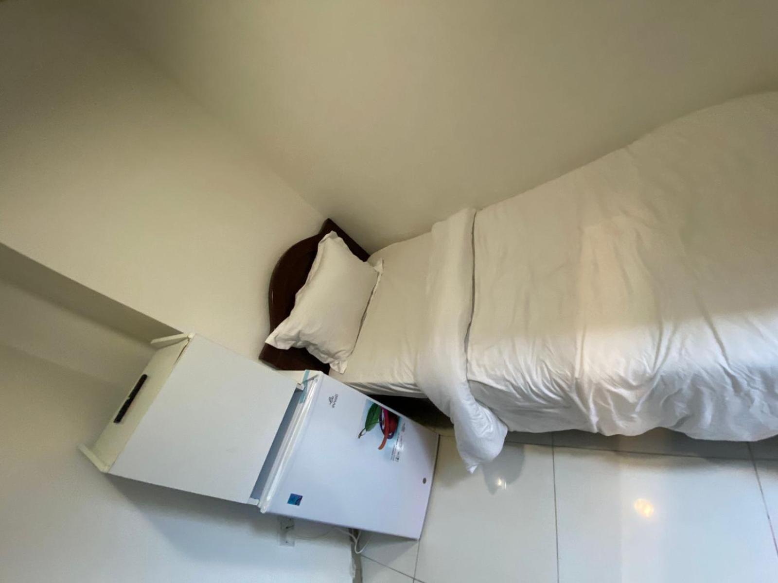 Budget Rooms With Private Bathroom For 'Girls' Only In Dubai, Marina Dış mekan fotoğraf