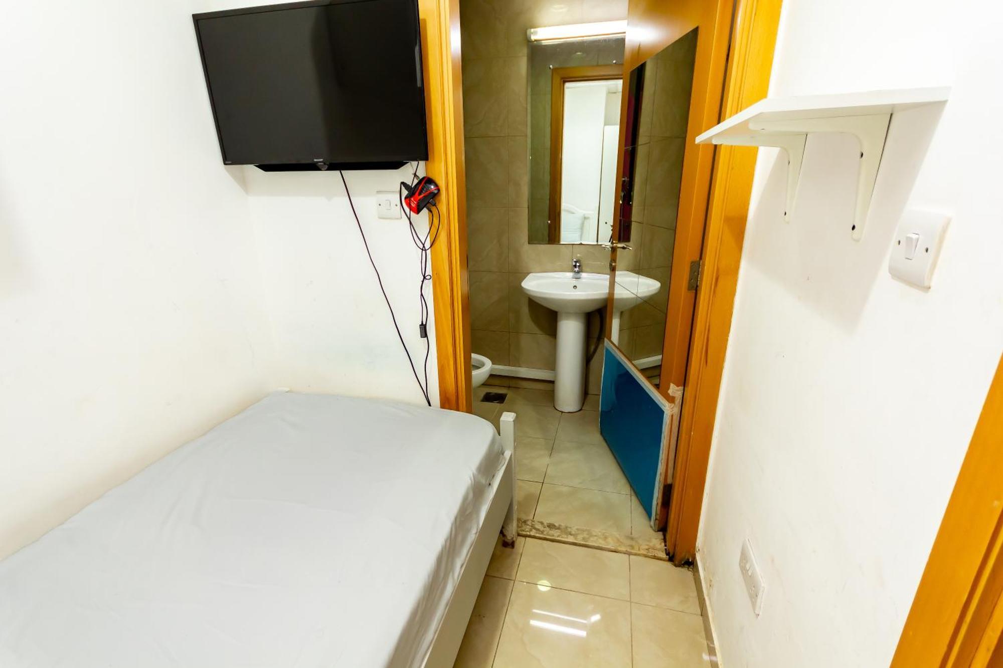 Budget Rooms With Private Bathroom For 'Girls' Only In Dubai, Marina Dış mekan fotoğraf